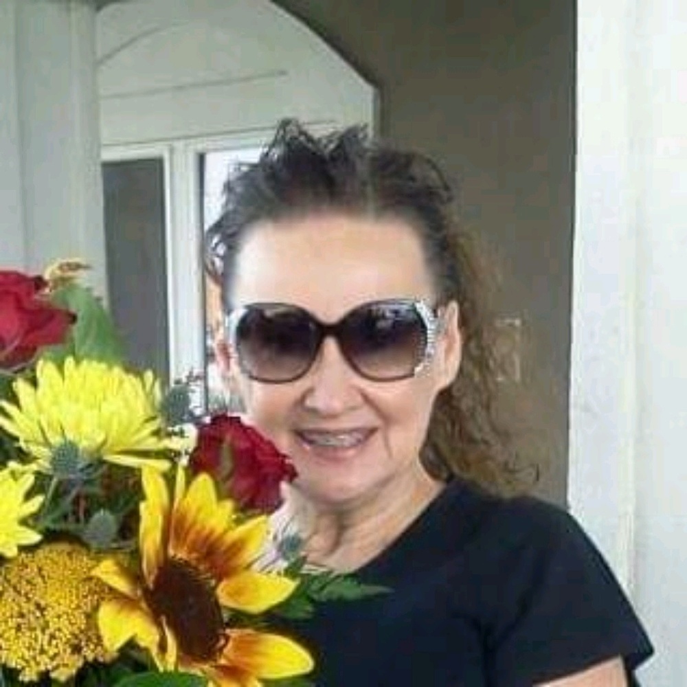 Meet your Posher, Elaine
